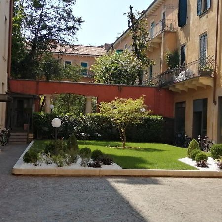 Castle View Lodge Intero Appartamento Verona Centro Storico Luaran gambar