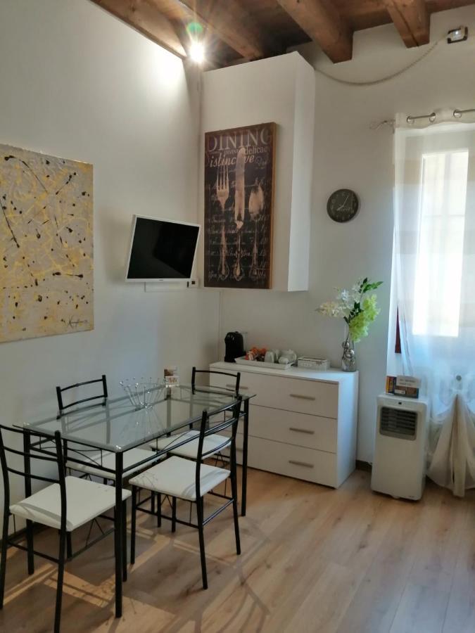Castle View Lodge Intero Appartamento Verona Centro Storico Luaran gambar